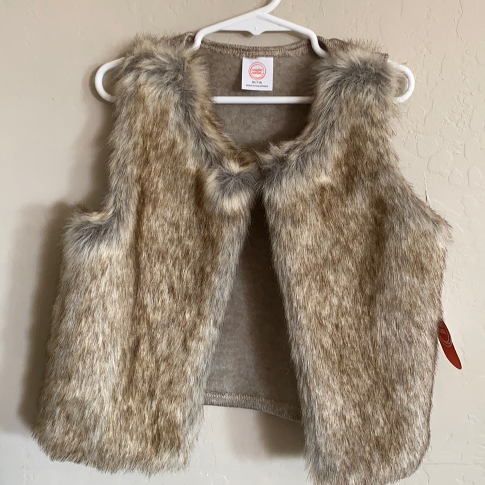 Girls faux fur vest